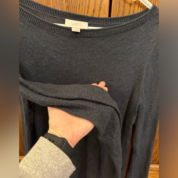 Loft crew neck Sweater gray size smalll - Picture 3 of 3